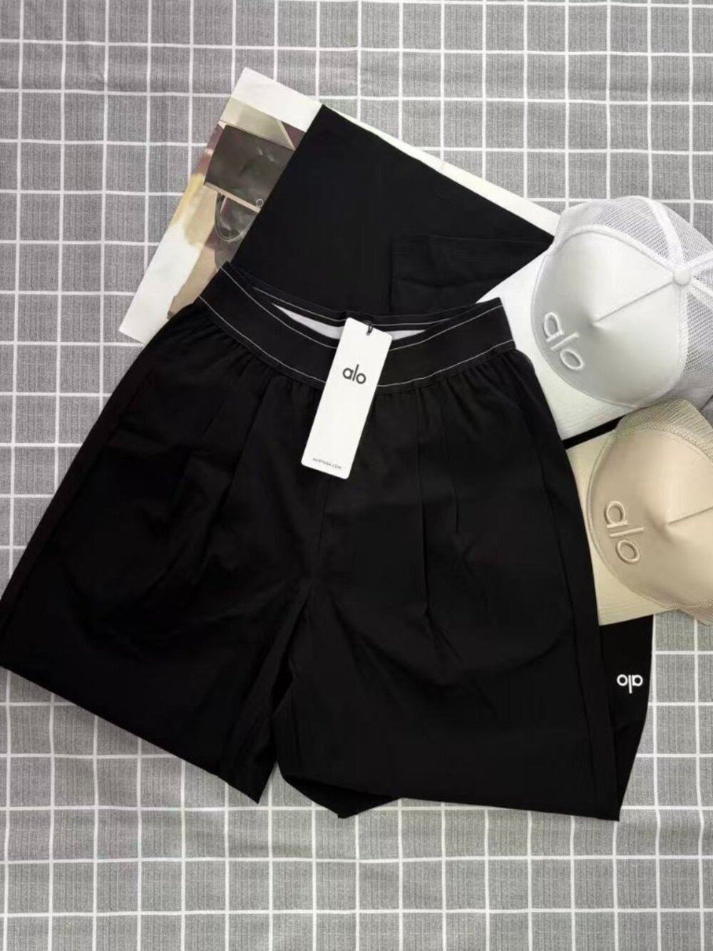 Women's Black Commuting Yoga Pants ALO Yoga🌙Regular inner seam length 30 inches - Picture 6 of 8